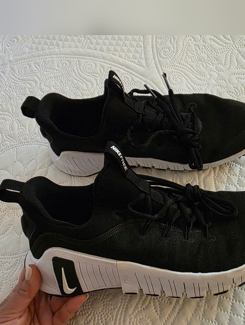 Nike Metcon 6 Black and White Athletic Running Shoes